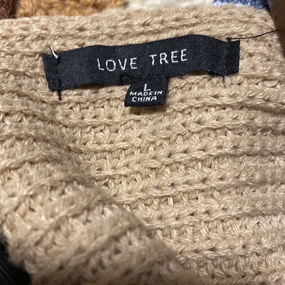 Love Tree Color block back-twist sweater- Size L - Picture 4 of 5